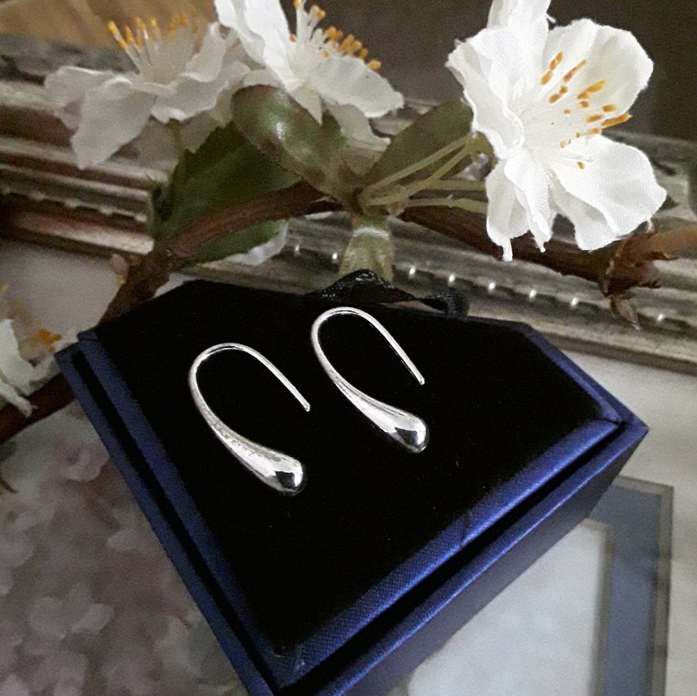 NEW 925 plated Teardrop Earrings